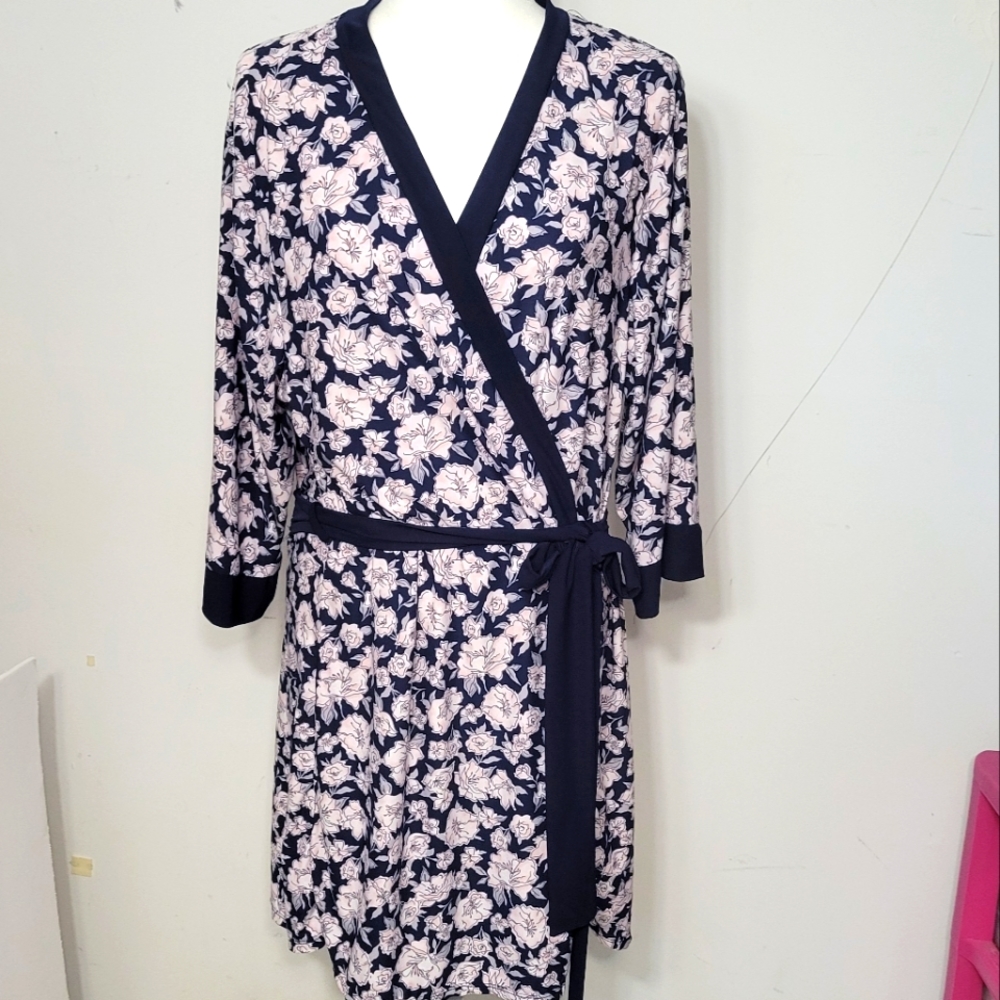 Marilyn Monroe short wrap robe size XL